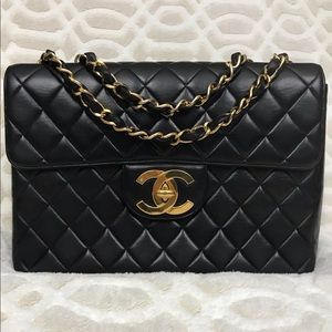 (SOLD)Chanel Vintage Jumbo flap black Lambskin GHW